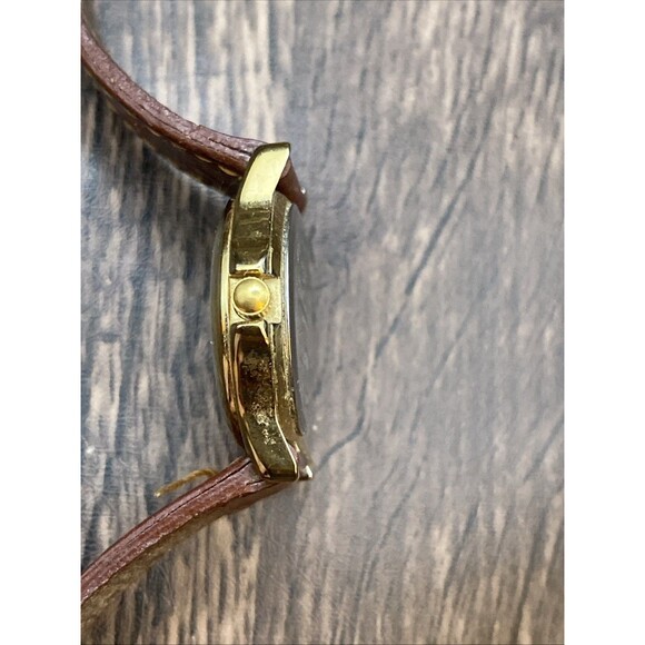 Timex Carriage women's Gold Tone Date Watch Indiglo New Battery - Picture 7 of 11